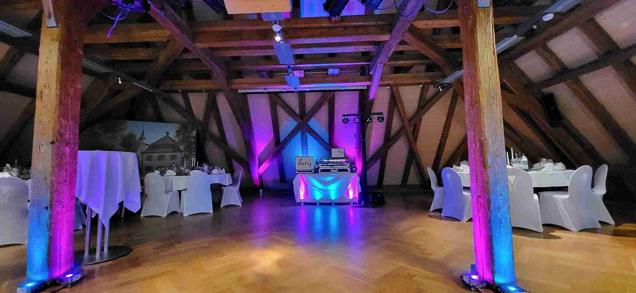 Dj Allgäu bringt alles mit was man zur Hochzeit benötigt