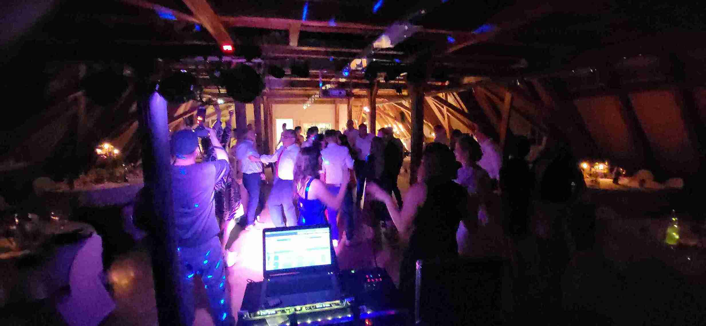 Die Hochzeitfeier mit guter Musik von Dj allgäu in Amtzell