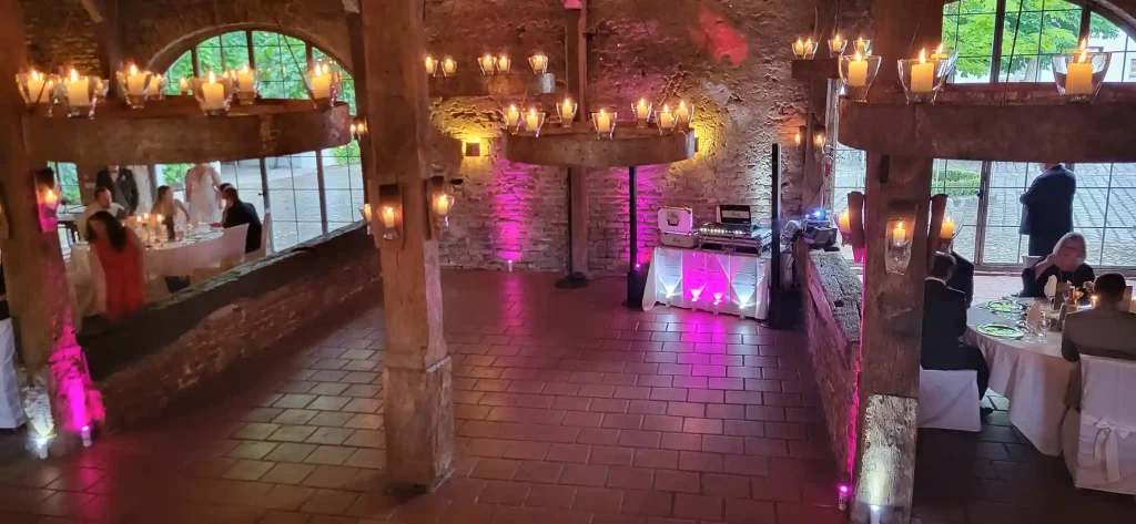 Dj Dany bringt die Ambientebeleuchtung zu jeder Hochzeit