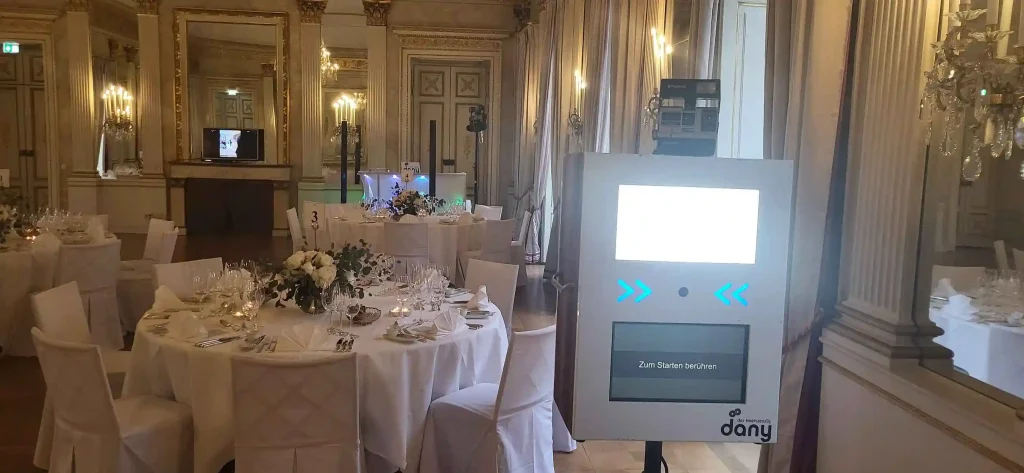 Die Fotobox war im Bayerischen Hof in München auf der Hochzeit dabei