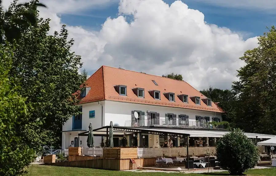 Das Waldhaus zur alten Tram in Strasslach