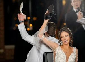 Dj Dany spielt ein Spiel auf der Hochzeit im Schloss Meersburg