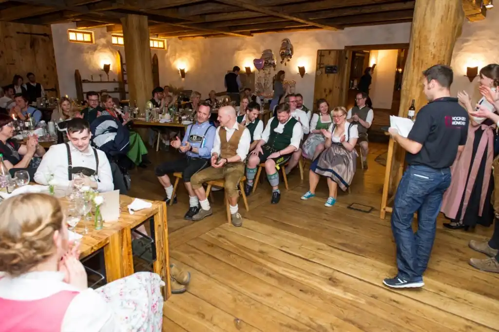 Dj Dany moderiert das Kutscherspiel auf einer Hochzeit