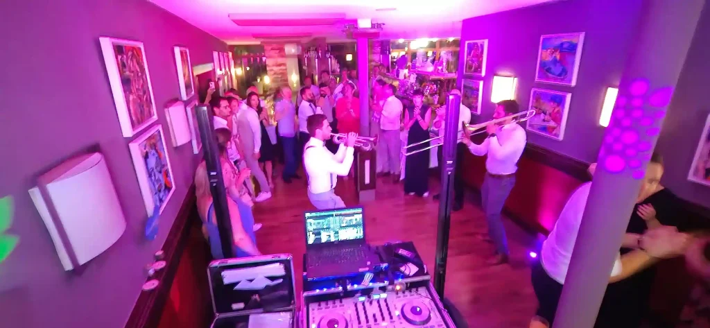 Mit Dj Dany  wird die Hochzeit zur Party