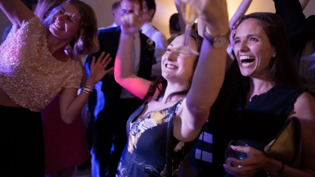 Dj Dany sorgt in München für Stimmung auf der Hochzeit.