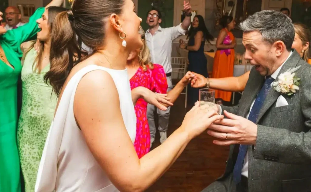 Gute Stimmung auf der Hochzeit im Chiemgau