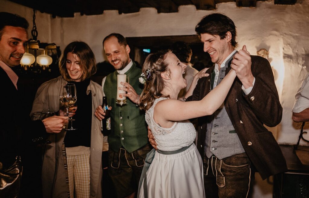 Dj Dany sorgt mit seiner Musik für gute Stimmung auf der Hochzeit.