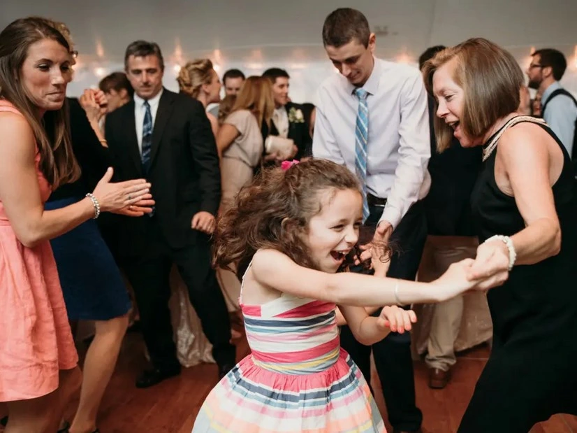 Dj Dany sorgt für die Richtige Party auf eure Hochzeit in Schloss Hopferau